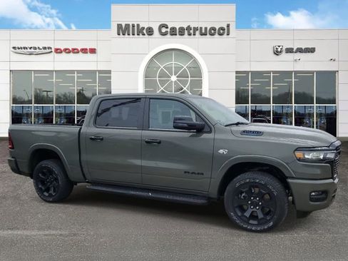 New 2026 RAM 1500 4x4 Crew Cab image 3