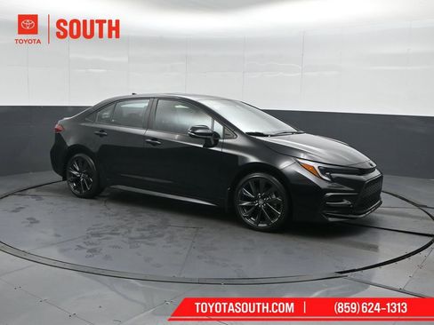 Used 2024 Toyota Corolla XSE image 4