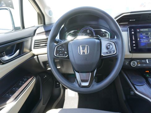 Used 2019 Honda Clarity Plug-In Hybrid image 17