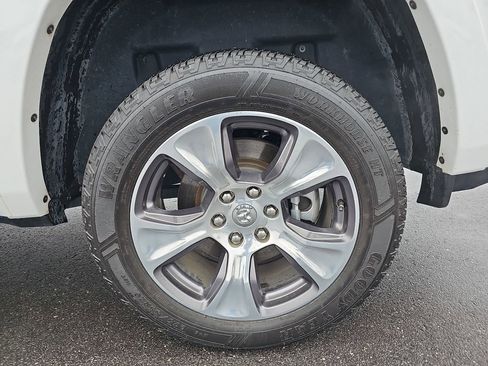 Used 2022 RAM 1500 Laramie image 30