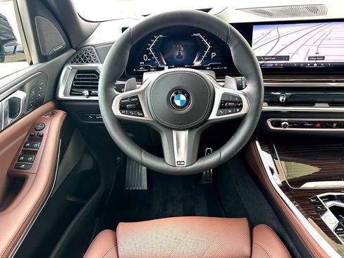 New 2026 BMW X5 xDrive40i w/ M Sport Package AWD/4WD image 16