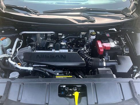 Used 2026 Nissan Rogue SV AWD/4WD image 32