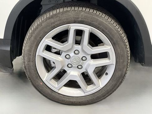Used 2025 Honda Passport EX-L image 31