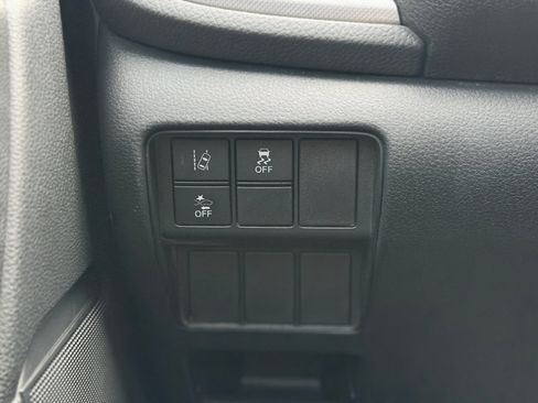 Used 2021 Honda CR-V LX image 6