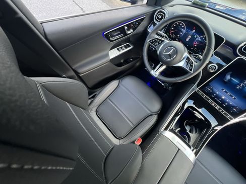 Used 2026 Mercedes-Benz GLC 300 4MATIC image 16