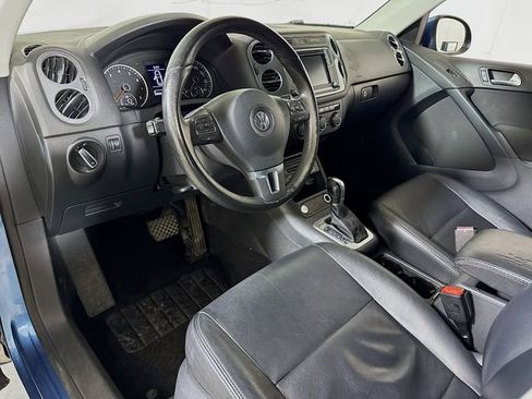 Used 2018 Volkswagen Tiguan Limited w/ Premium Package image 7