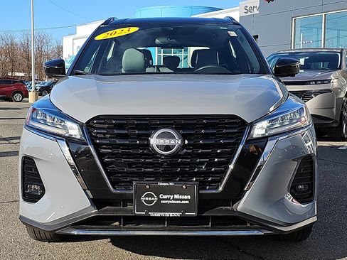 Used 2023 Nissan Kicks SR w/ SR Premium Package image 2