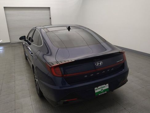 Used 2022 Hyundai Sonata Limited w/ Preferred Accessory Package FWD image 6