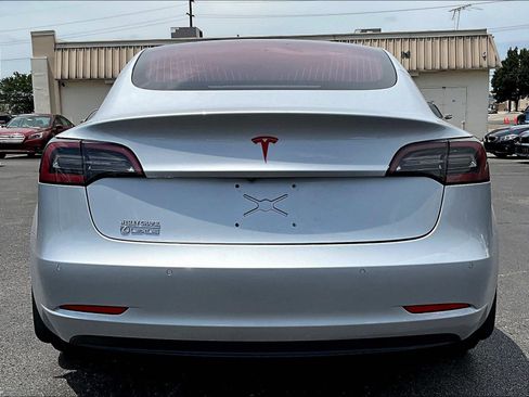 Used 2018 Tesla Model 3 Long Range RWD image 5