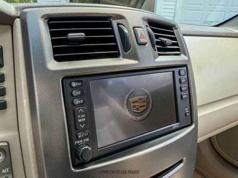 Used 2005 Cadillac XLR RWD image 43