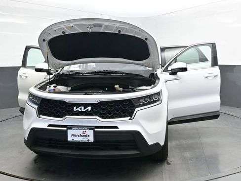 Used 2022 Kia Sorento LX image 37
