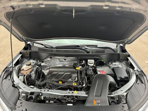 Used 2025 Chevrolet Trax LT w/ LT Convenience Package image 31