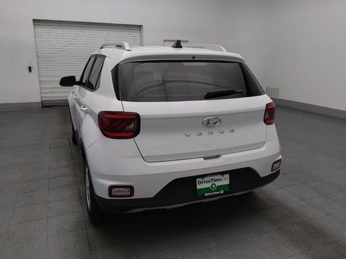 Used 2020 Hyundai Venue SEL FWD image 6