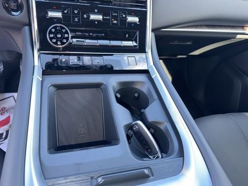New 2026 Nissan Armada SL w/ Captain's Chari Seat Package AWD/4WD image 12