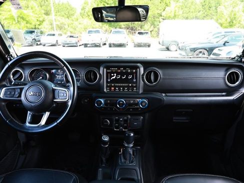 Used 2021 Jeep Wrangler Unlimited Sahara AWD/4WD image 30