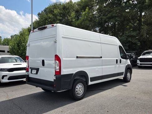 Used 2023 RAM ProMaster 2500 FWD image 9