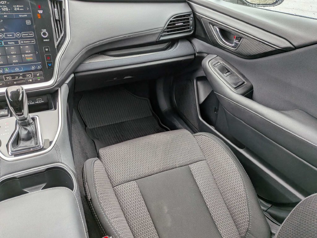 Certified 2025 Subaru Outback Premium AWD/4WD image 19