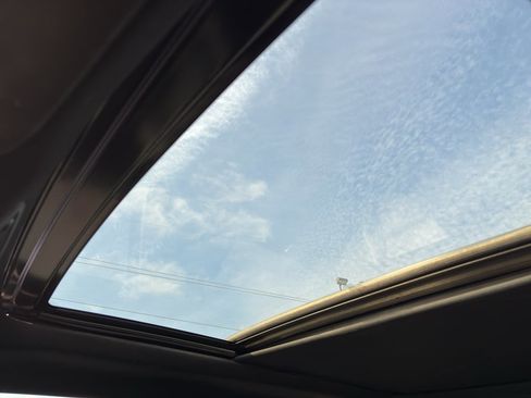 Used 2019 Ford F150 Lariat image 19