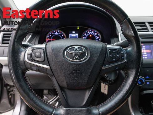 Used 2016 Toyota Camry SE FWD image 10