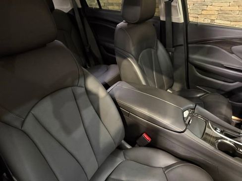 Used 2019 Buick Envision Essence FWD image 30