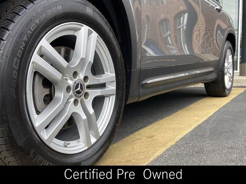 Used 2022 Mercedes-Benz GLB 250 4MATIC image 10