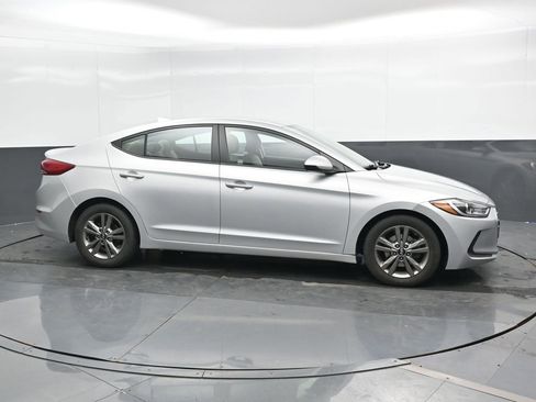 Used 2018 Hyundai Elantra SEL image 4