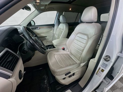 Used 2018 Volkswagen Atlas SEL Premium image 25