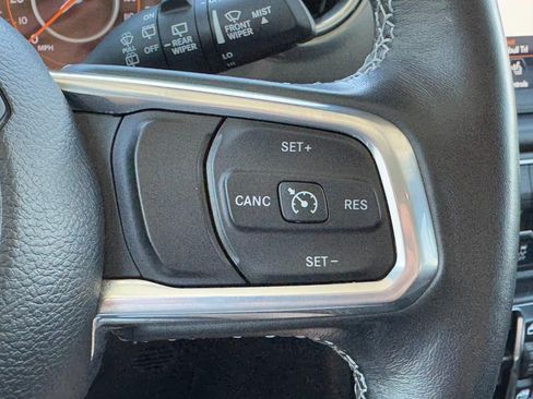 Used 2021 Jeep Wrangler Unlimited Sahara AWD/4WD image 20