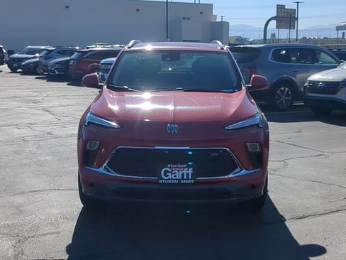 Used 2024 Buick Encore GX Sport Touring image 11
