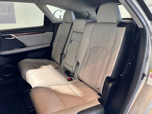 Used 2019 Lexus RX 350L w/ Premium Package image 32