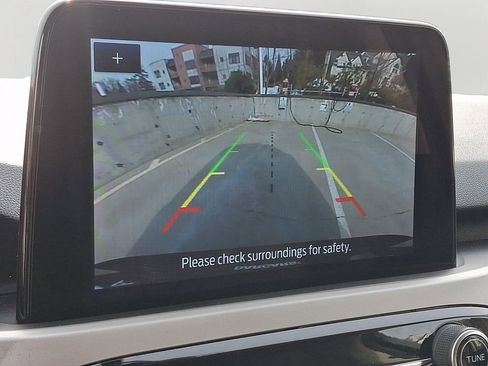 Used 2020 Ford Escape SE Sport image 18