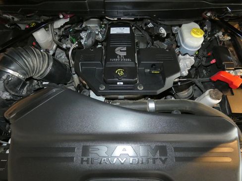 Used 2022 RAM 2500 Limited w/ Towing Technology Group image 33