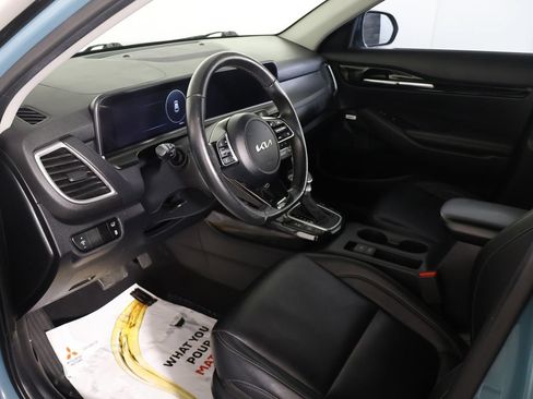 Used 2024 Kia Seltos SX w/ SX Sunroof Package AWD/4WD image 22