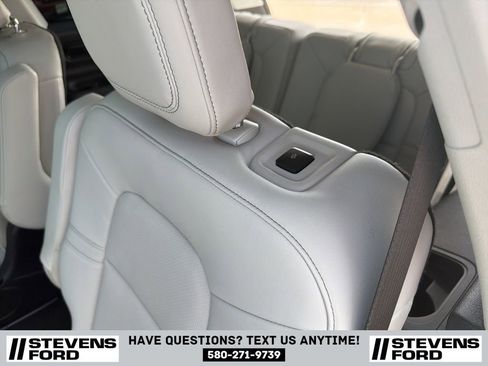 Used 2025 Lincoln Aviator 2WD w/ Equipment Group 101A image 32
