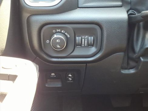 Used 2025 RAM 1500 Laramie image 16