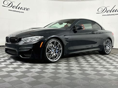 Used 2017 BMW M4 Convertible RWD image 3