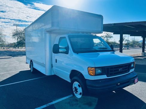 Used 2007 Ford E-450 and Econoline 450 image 8