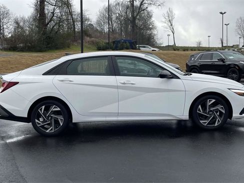 Certified 2025 Hyundai Elantra Sport w/ Cargo Package image 2