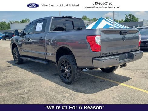 Used 2019 Nissan Titan SV w/ SV Convenience Package AWD/4WD image 3