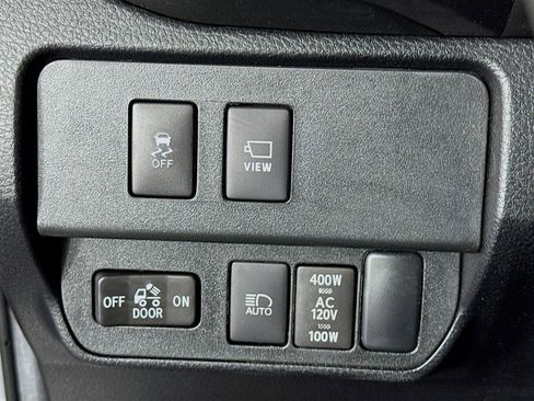 Used 2023 Toyota Tacoma TRD Off-Road w/ Advanced Technology Package AWD/4WD image 14