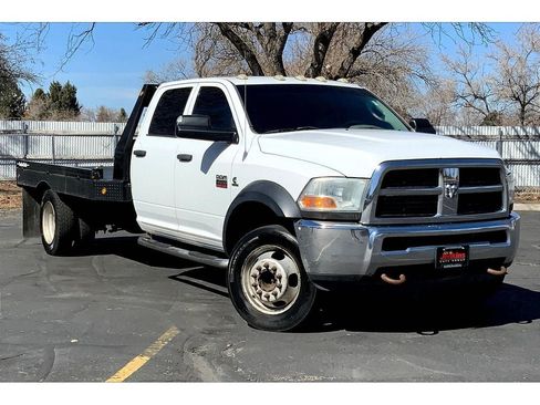 Used 2011 RAM 4500 4x4 Crew Cab w/ ST Decor Group image 2