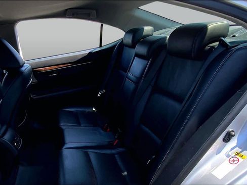 Used 2014 Lexus ES 350 w/ Luxury Package FWD image 20