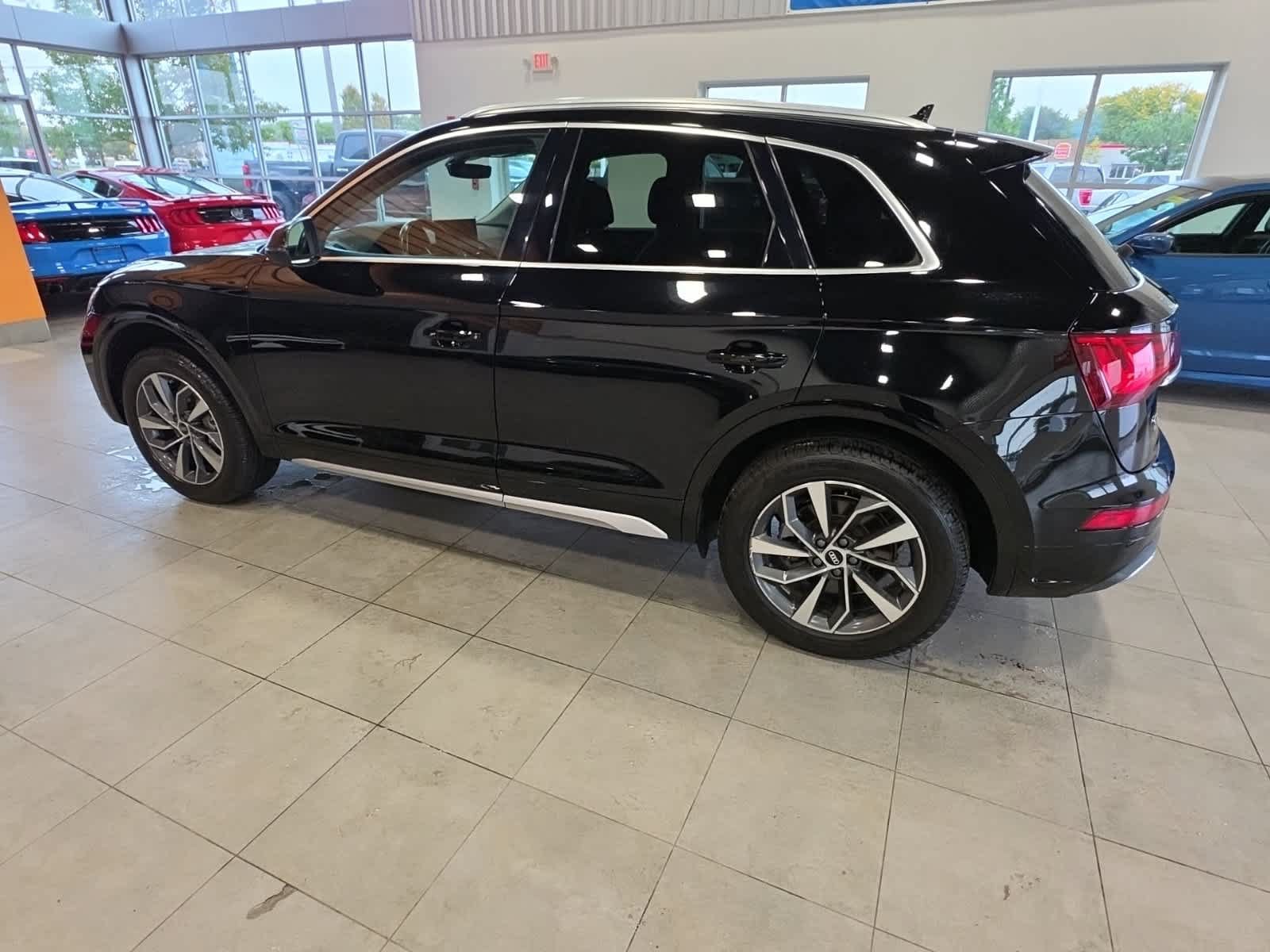 Used 2021 Audi Q5 2.0T Premium w/ Convenience Package AWD/4WD image 12