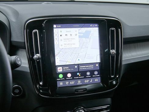 New 2026 Volvo XC40 B5 Plus w/ Protection Package Premier image 19