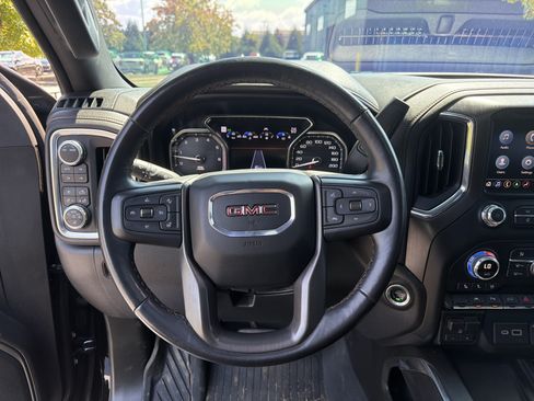 Used 2022 GMC Sierra 1500 AT4 w/ AT4 Premium Package AWD/4WD image 17