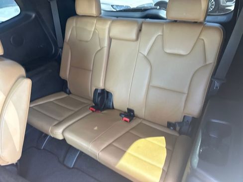 Used 2022 Kia Telluride SX w/ Nightfall Edition Package AWD/4WD image 4