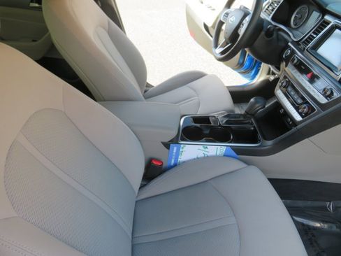 Used 2018 Hyundai Sonata SEL w/ Cargo Package image 17
