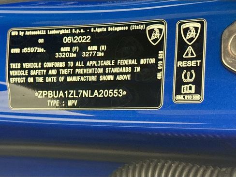 Used 2022 Lamborghini Urus AWD/4WD image 34