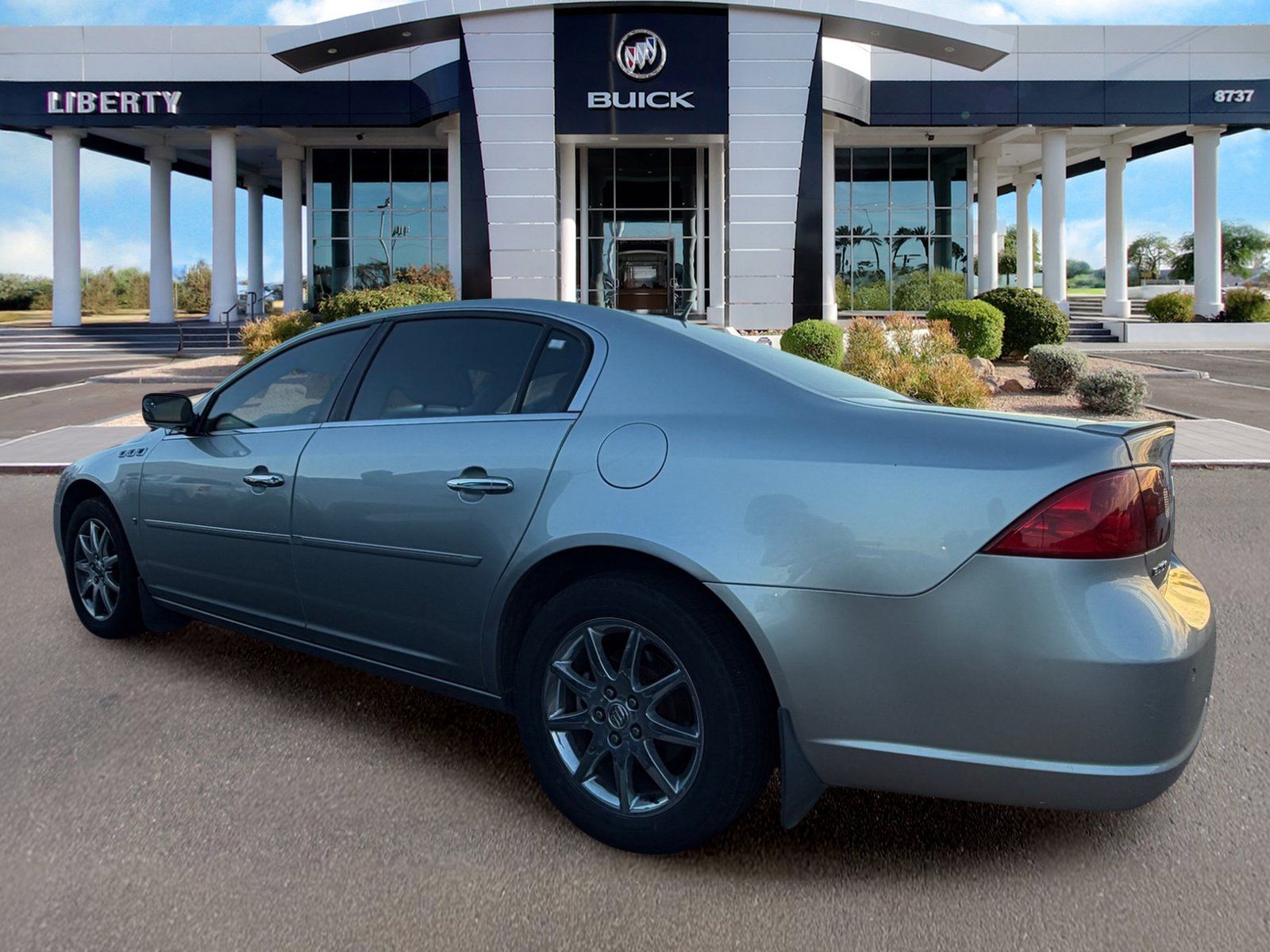 Used 2007 Buick Lucerne CXL FWD image 4