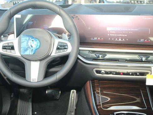 New 2026 BMW X5 xDrive50e w/ M Sport Package image 18